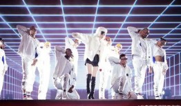 李宇春最新微博爆料自己